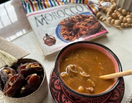 Café Naqha Harira soup